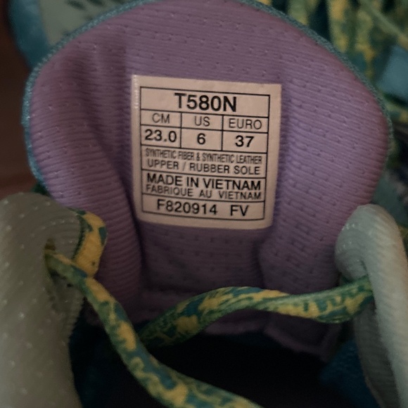 NEW ASICS- Gel Noosa Tri 10 - Picture 2 of 6